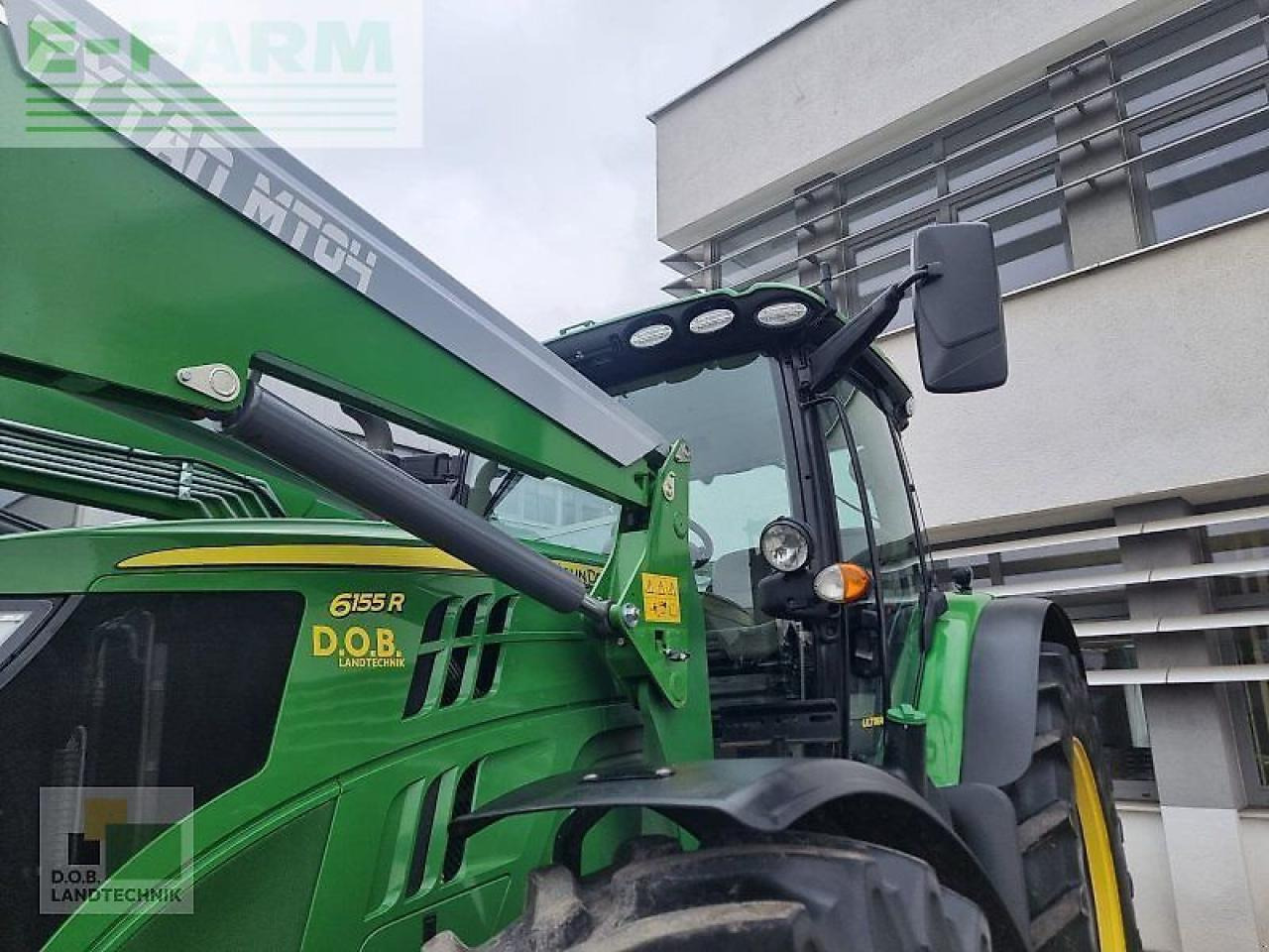 John Deere 6155r - Traktor: obrázek 4 John Deere 6155r - Traktor: obrázek 4
