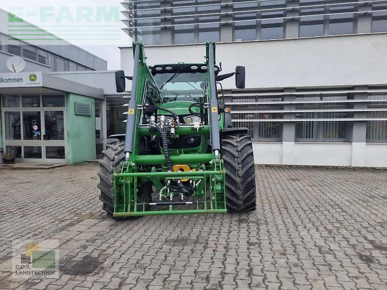 John Deere 6155r - Traktor: obrázek 2 John Deere 6155r - Traktor: obrázek 2