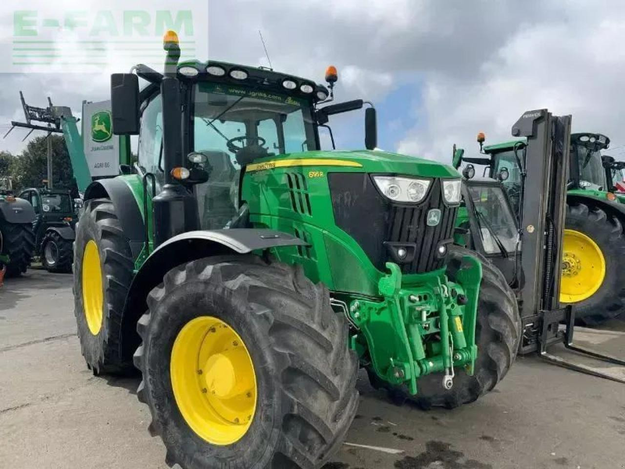 John Deere 6195r - Traktor: obrázek 1 John Deere 6195r - Traktor: obrázek 1