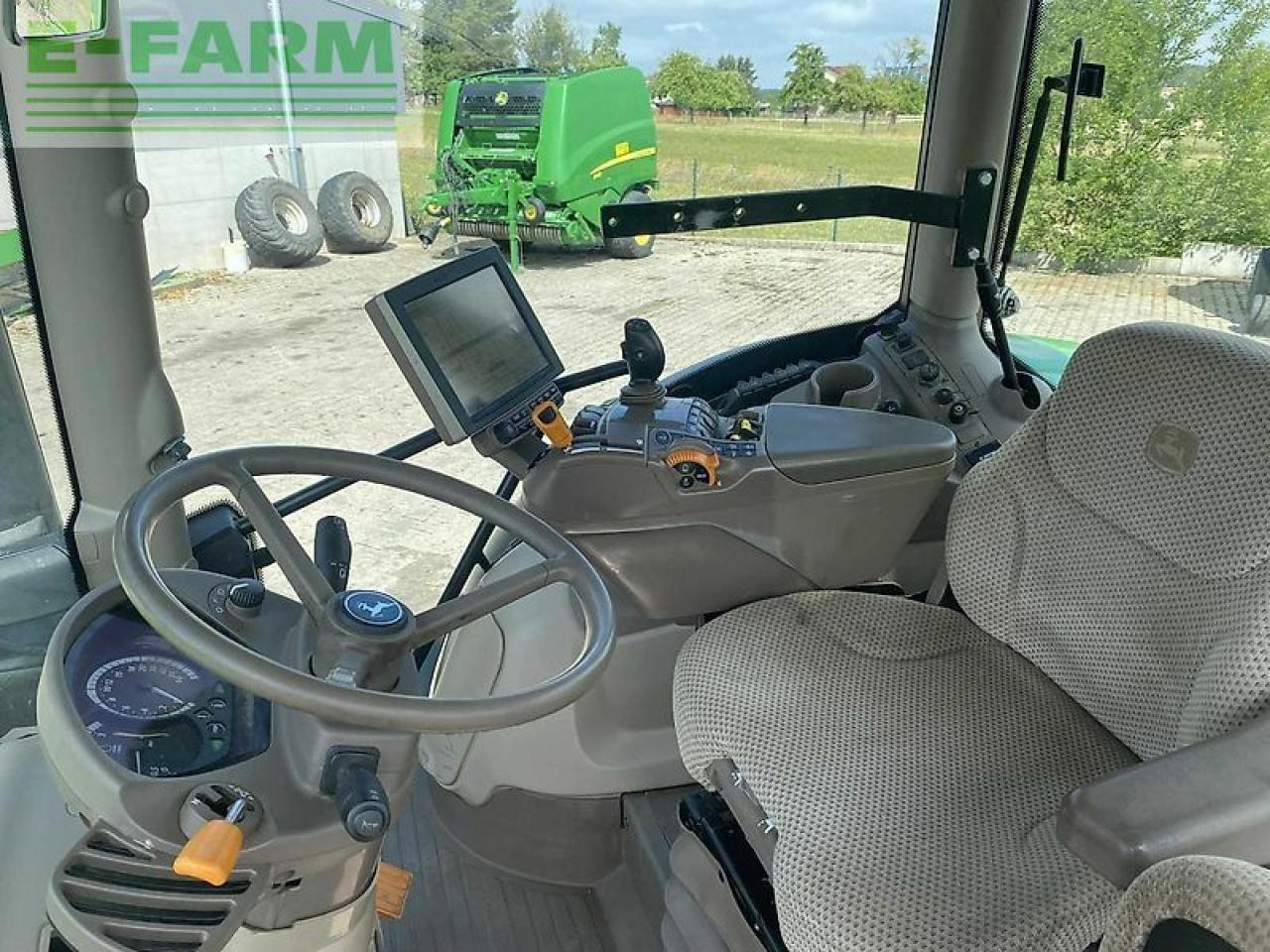 Traktor John Deere 6195r: obrázek 6 Traktor John Deere 6195r: obrázek 6