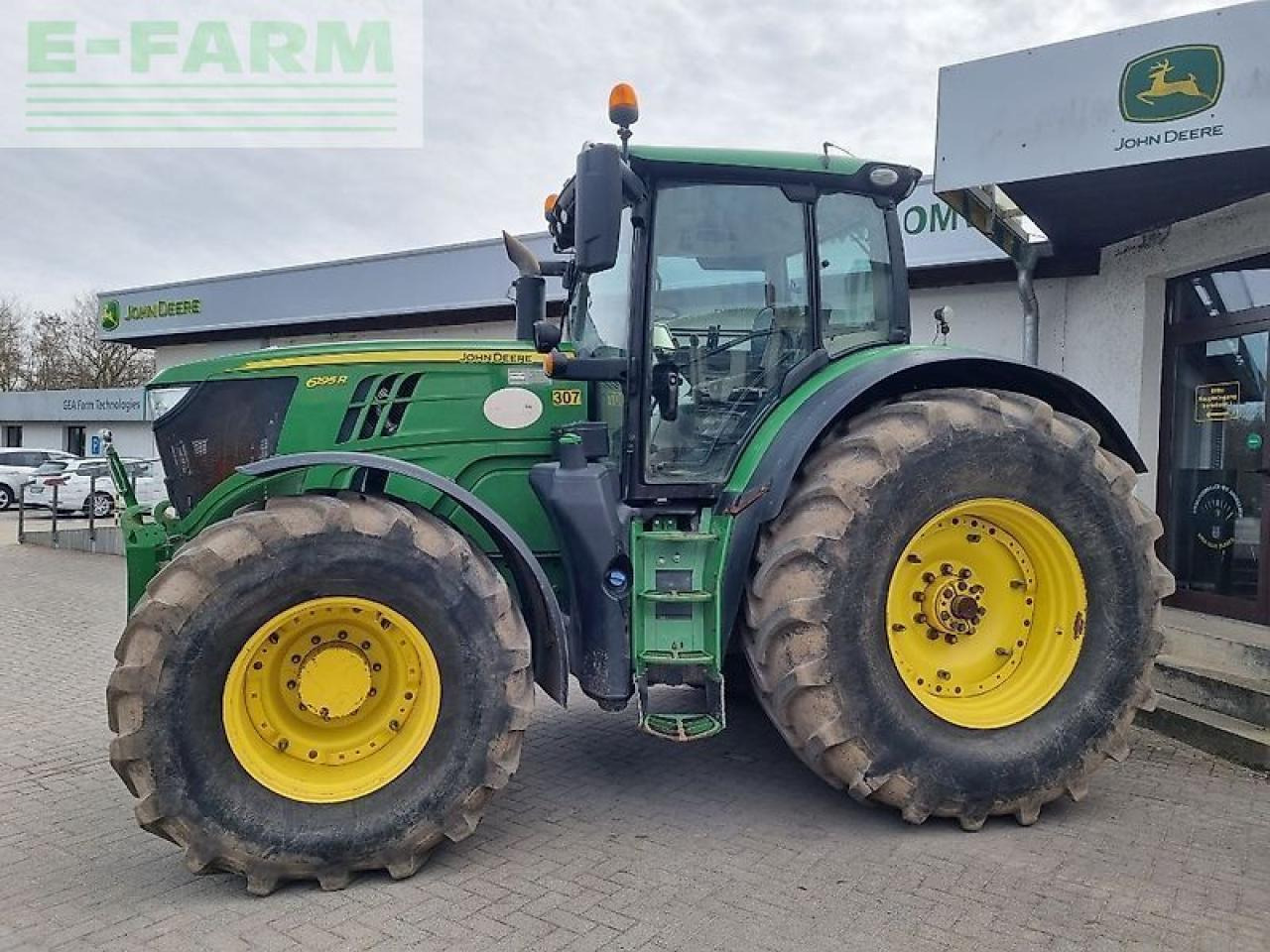 John Deere 6195r my17 ap 40 - Traktor: obrázek 2 John Deere 6195r my17 ap 40 - Traktor: obrázek 2