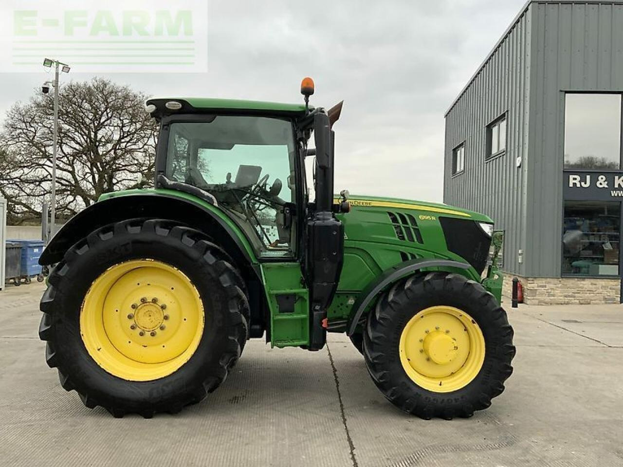John Deere 6195r tractor (st22150) - Traktor: obrázek 2 John Deere 6195r tractor (st22150) - Traktor: obrázek 2