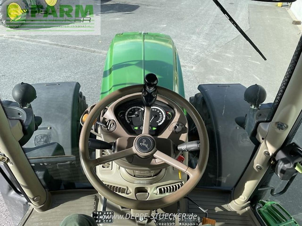 Traktor John Deere 6210r: obrázek 6