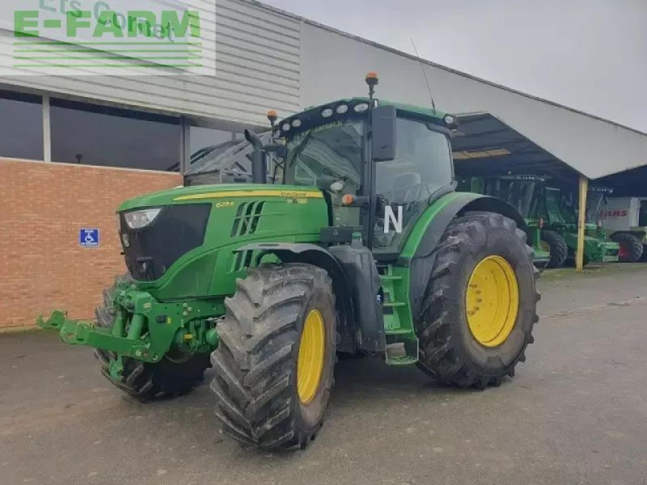 John Deere 6215r - Traktor: obrázek 1 John Deere 6215r - Traktor: obrázek 1