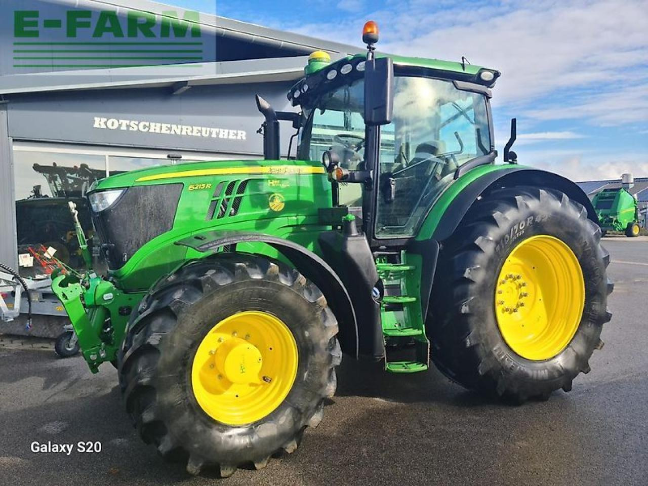 John Deere 6215r - Traktor: obrázek 1 John Deere 6215r - Traktor: obrázek 1