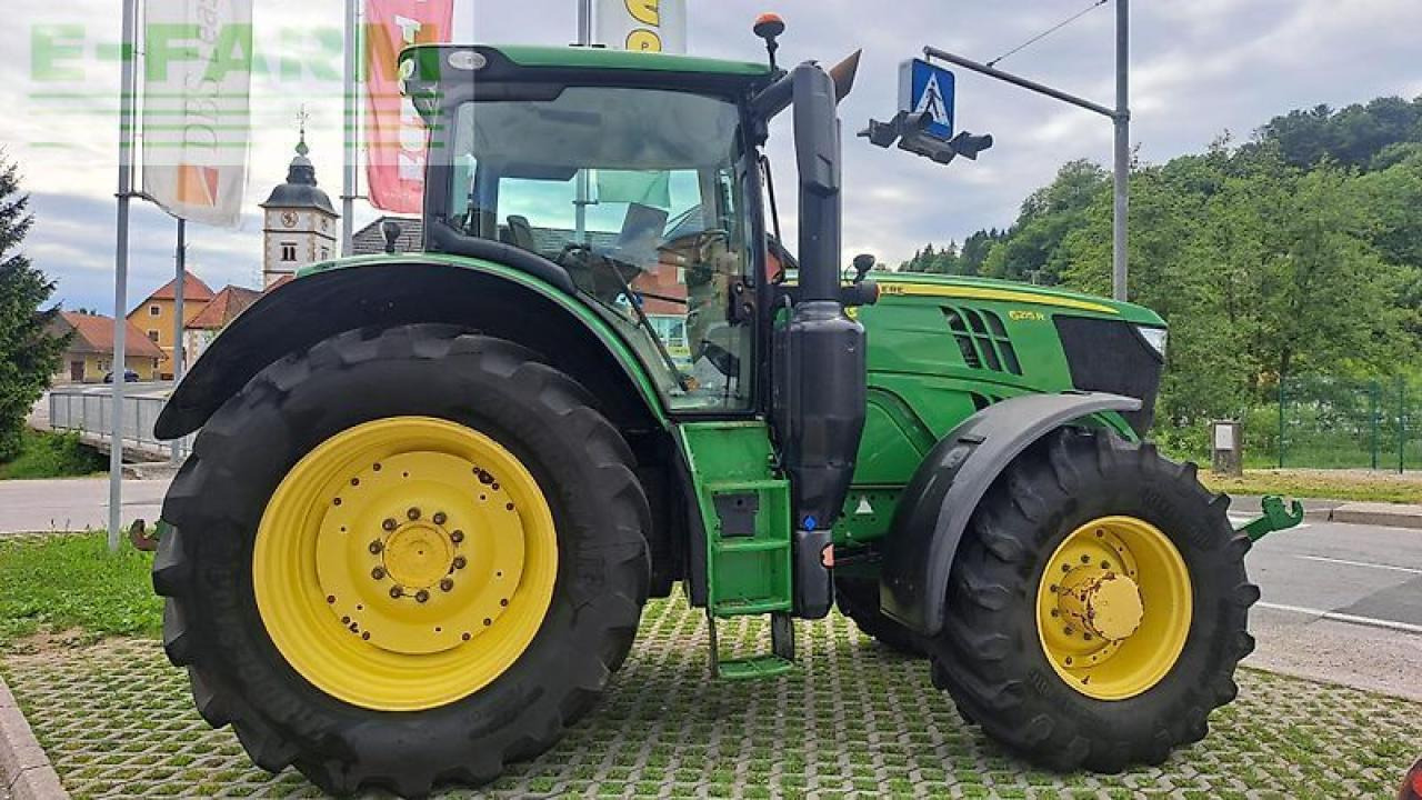 John Deere 6215r - Traktor: obrázek 4 John Deere 6215r - Traktor: obrázek 4