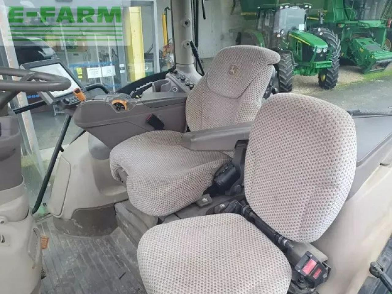 John Deere 6215r - Traktor: obrázek 5 John Deere 6215r - Traktor: obrázek 5