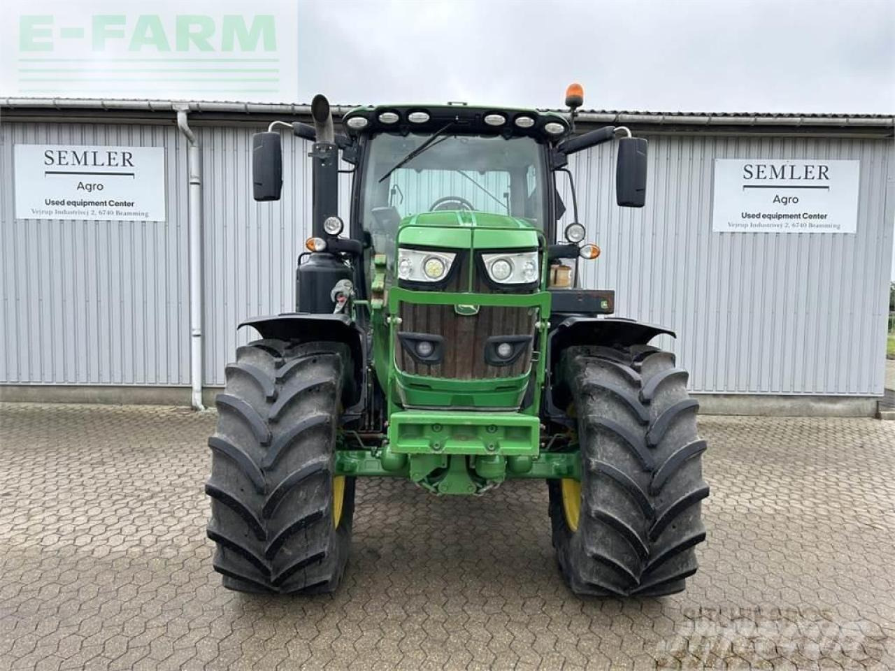 John Deere 6215r - Traktor: obrázek 1 John Deere 6215r - Traktor: obrázek 1