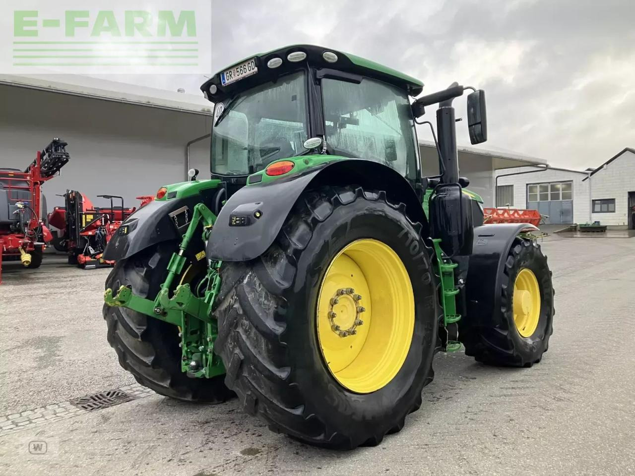 John Deere 6215r - Traktor: obrázek 5 John Deere 6215r - Traktor: obrázek 5