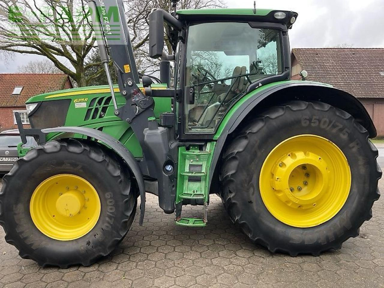 John Deere 6215r ap - Traktor: obrázek 2 John Deere 6215r ap - Traktor: obrázek 2
