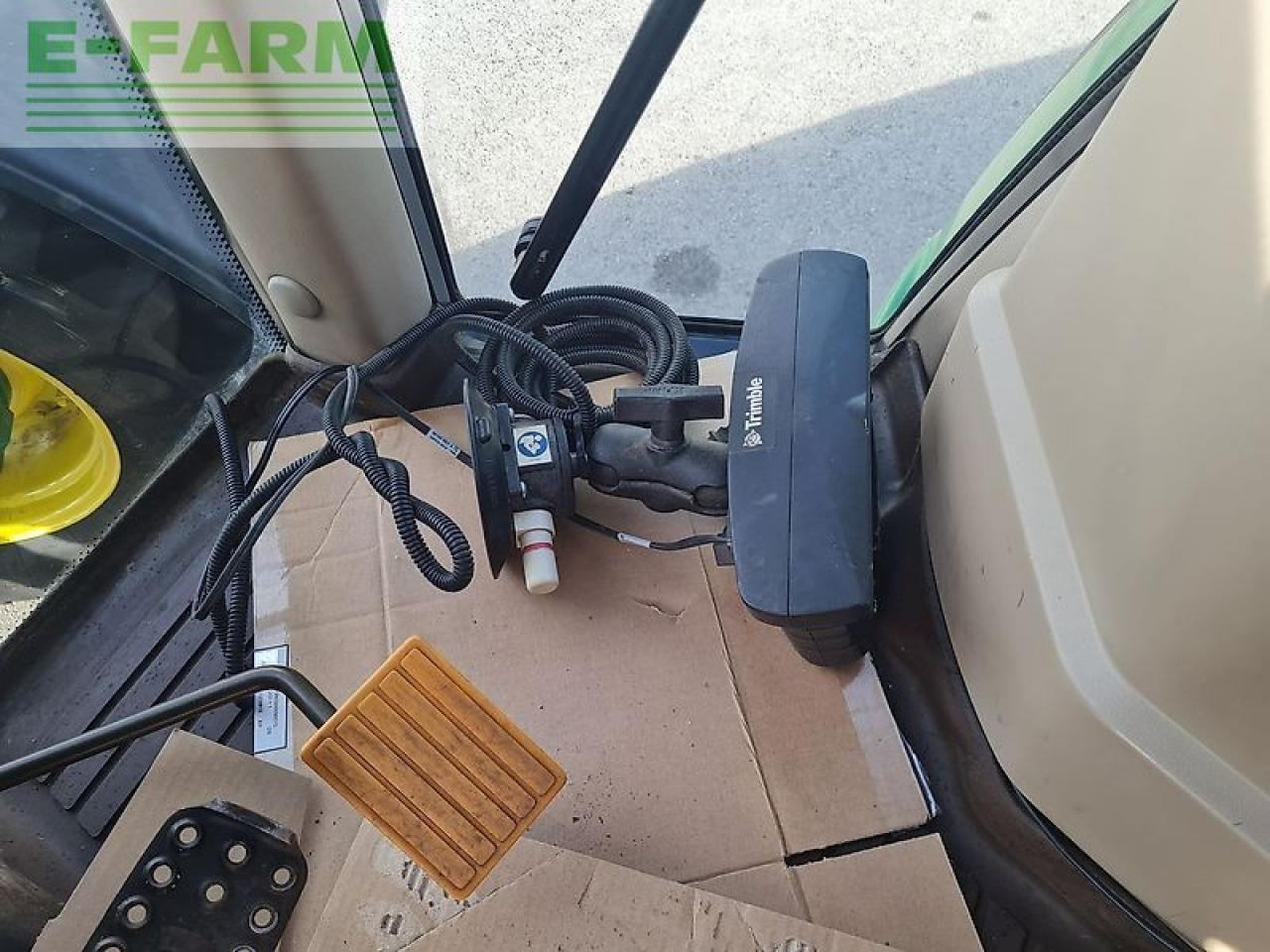 Traktor John Deere 6220 premium: obrázek 16 Traktor John Deere 6220 premium: obrázek 16