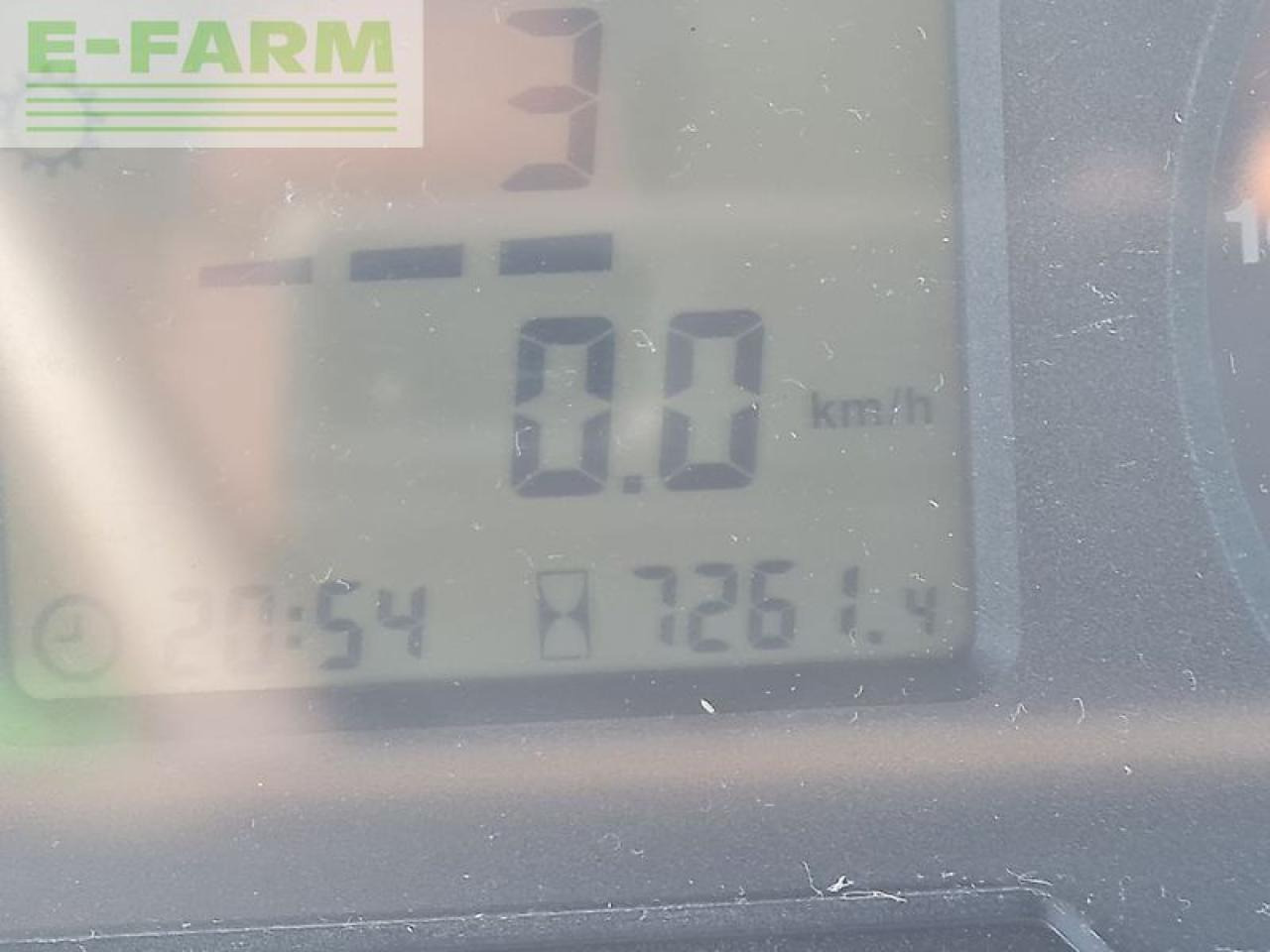 Traktor John Deere 6220 premium: obrázek 13 Traktor John Deere 6220 premium: obrázek 13