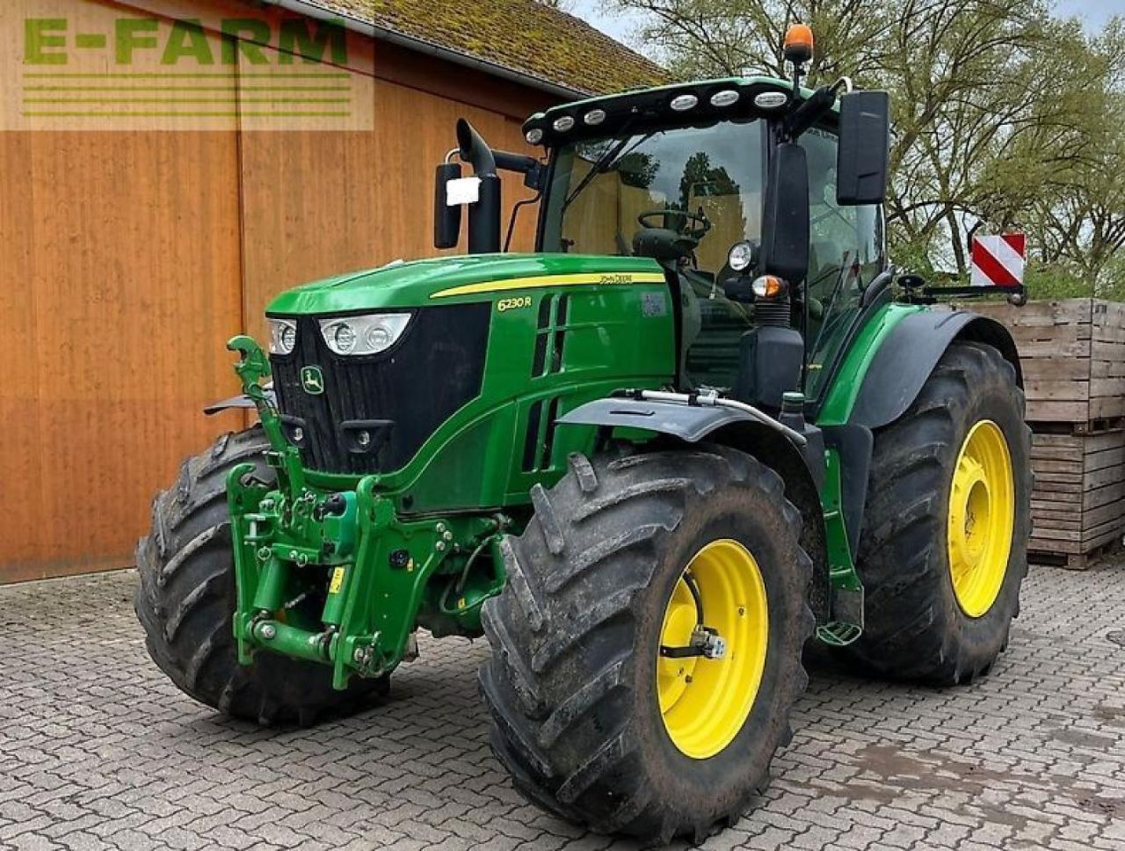 John Deere 6230r - Traktor: obrázek 1 John Deere 6230r - Traktor: obrázek 1