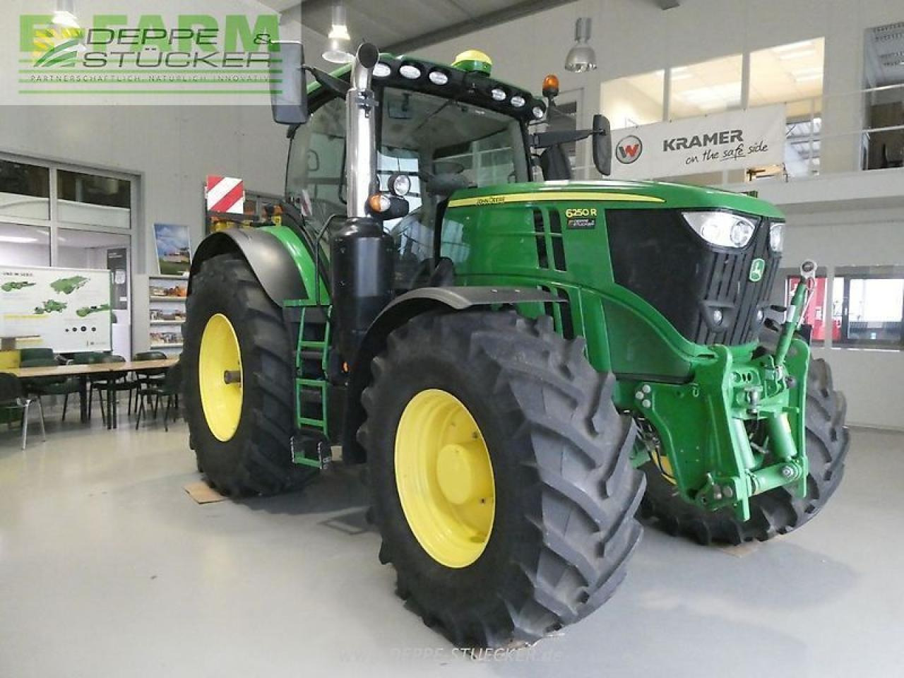 John Deere 6250r - Traktor: obrázek 3 John Deere 6250r - Traktor: obrázek 3