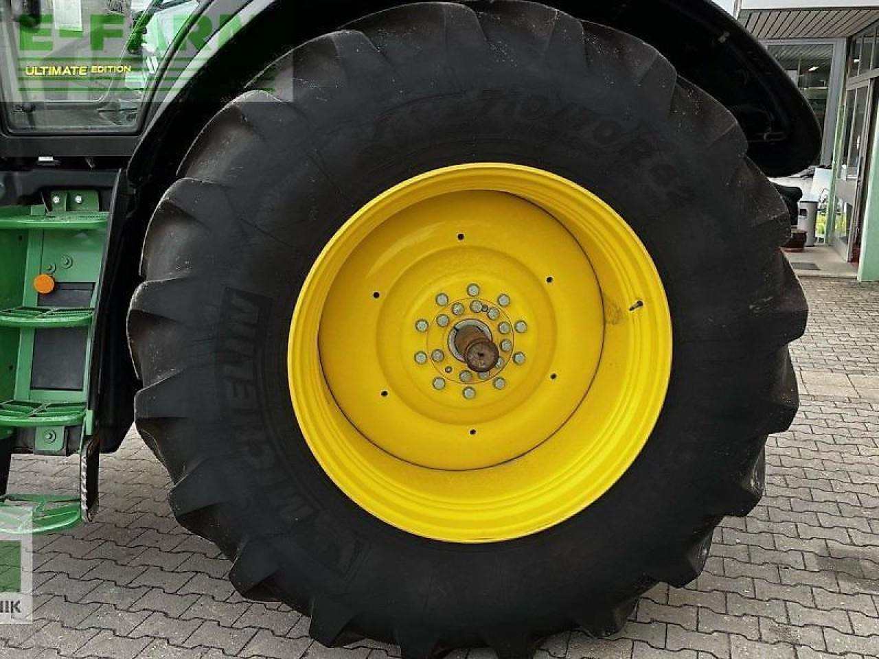 Traktor John Deere 6250r: obrázek 8 Traktor John Deere 6250r: obrázek 8