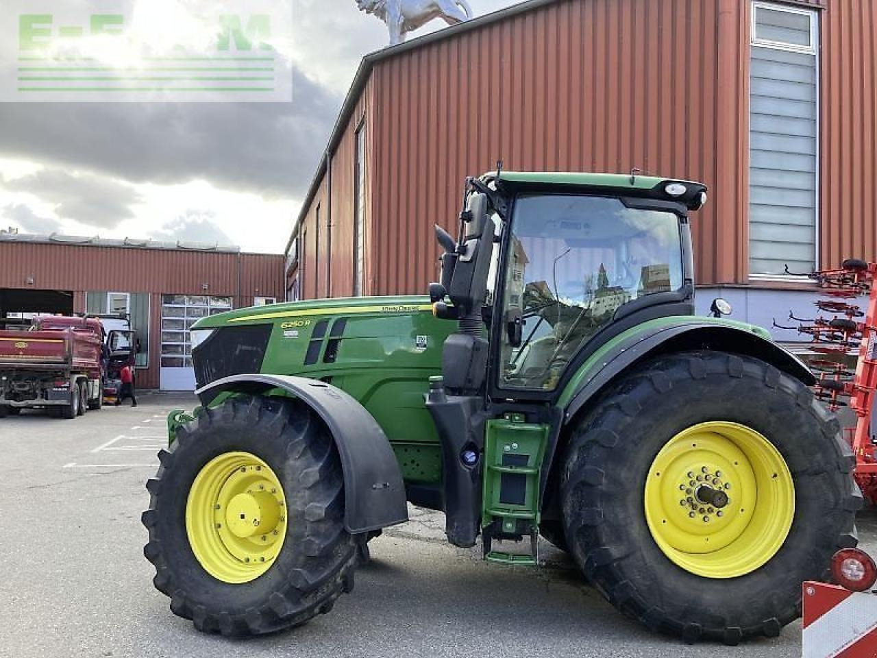 John Deere 6250r - Traktor: obrázek 4 John Deere 6250r - Traktor: obrázek 4