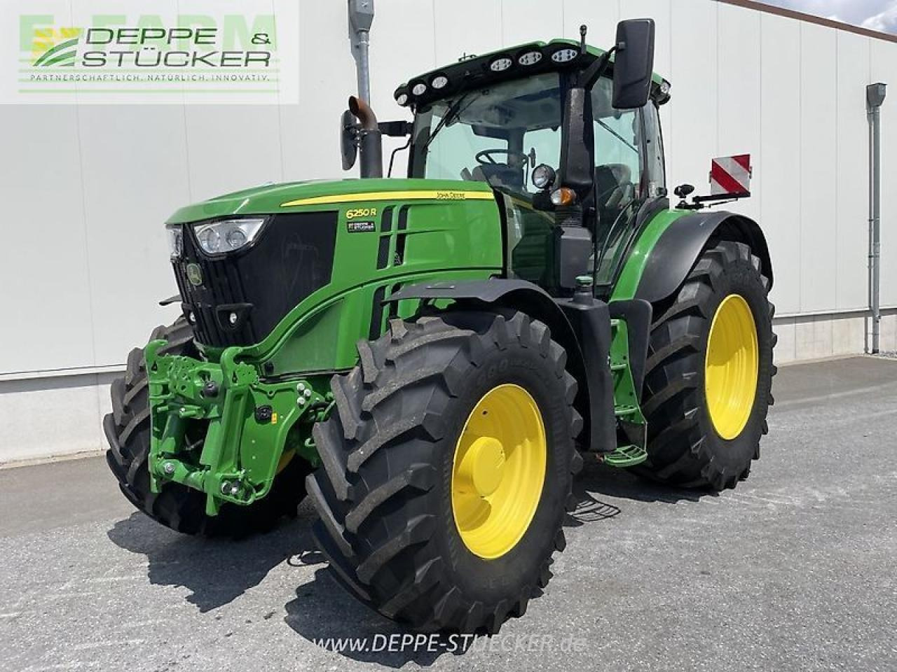 John Deere 6250r - Traktor: obrázek 1 John Deere 6250r - Traktor: obrázek 1