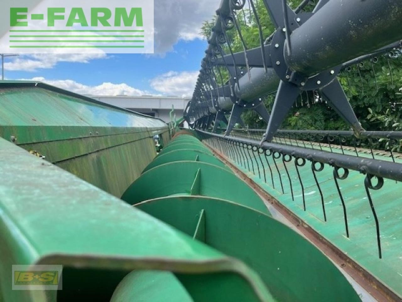 John Deere 635r inkl. rapsvorsatz und wagen - Žací lišta: obrázek 5 John Deere 635r inkl. rapsvorsatz und wagen - Žací lišta: obrázek 5