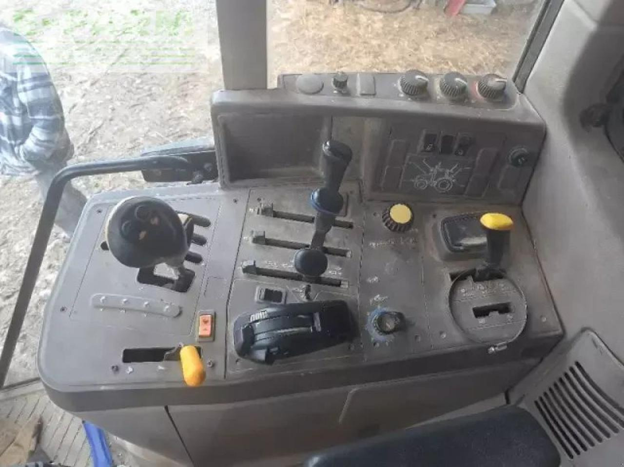 John Deere 6630 - Traktor: obrázek 4 John Deere 6630 - Traktor: obrázek 4