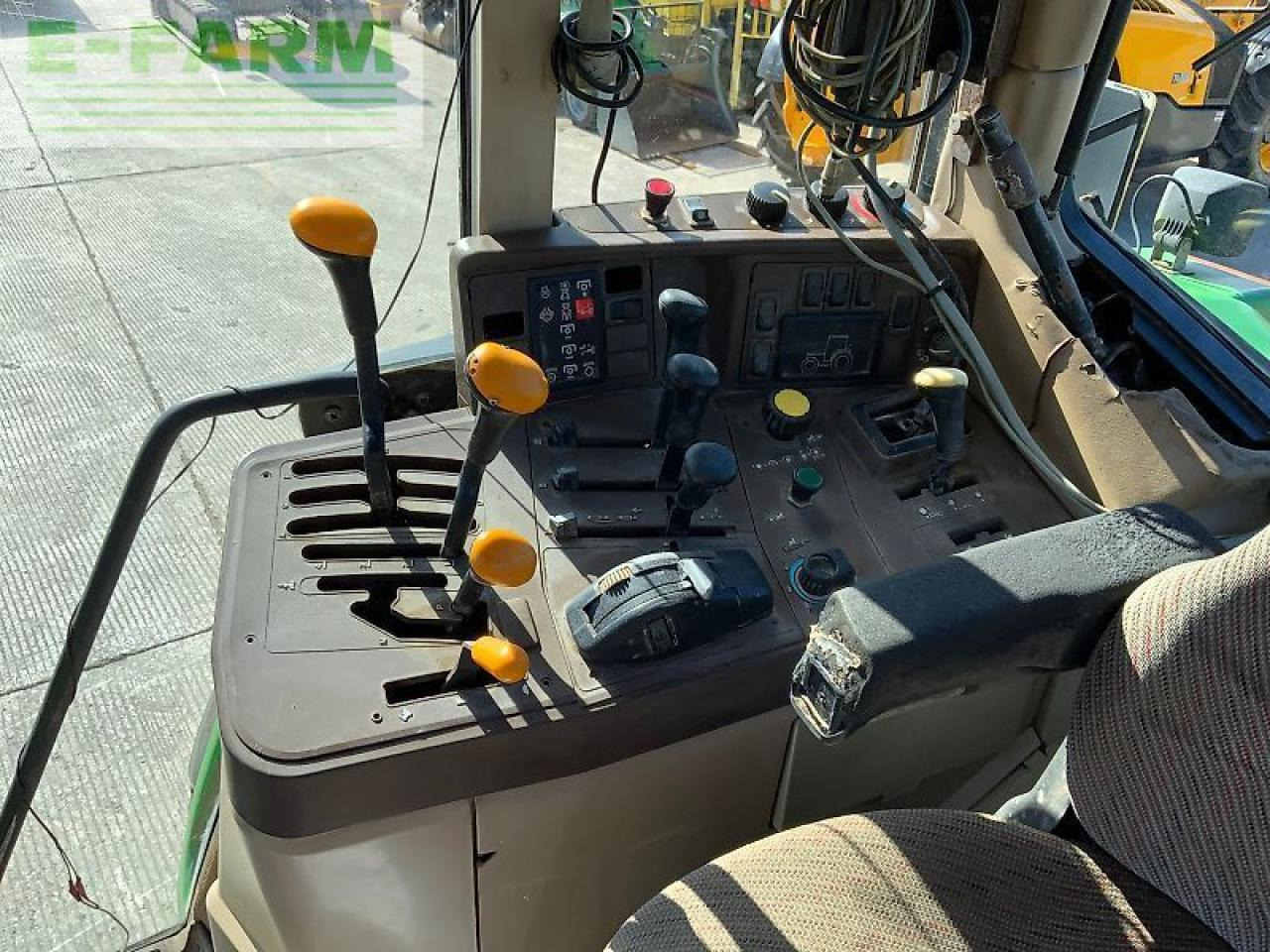 Traktor John Deere 6810 tractor (st23891): obrázek 17