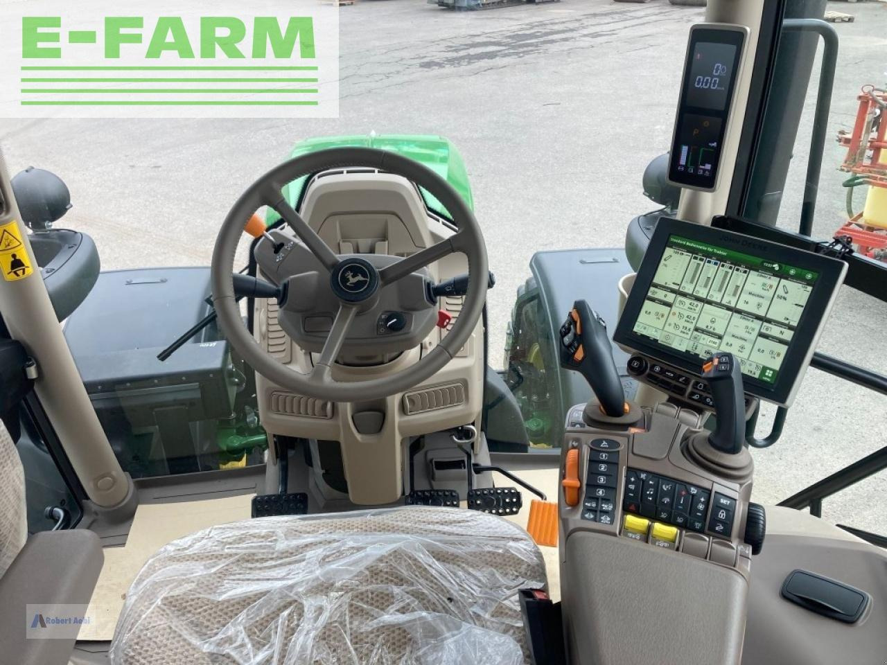 John Deere 6r 120 - Traktor: obrázek 4 John Deere 6r 120 - Traktor: obrázek 4