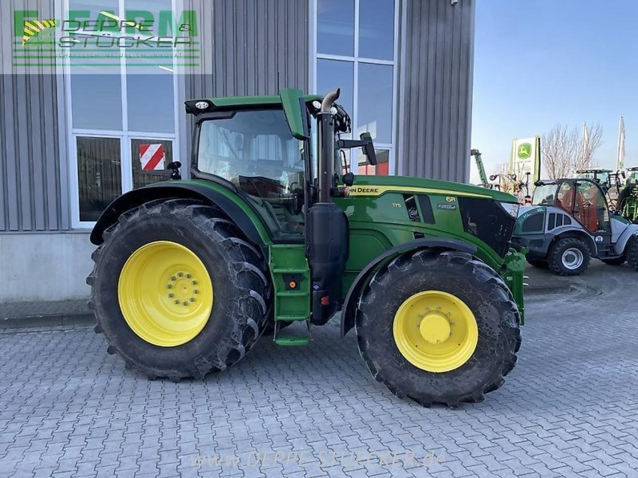 John Deere 6r 175 - Traktor: obrázek 4 John Deere 6r 175 - Traktor: obrázek 4