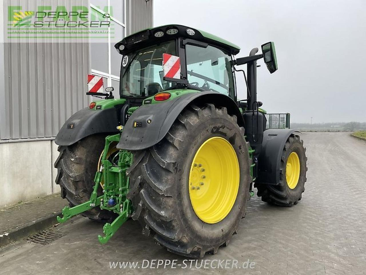 John Deere 6r 175 - Traktor: obrázek 2 John Deere 6r 175 - Traktor: obrázek 2