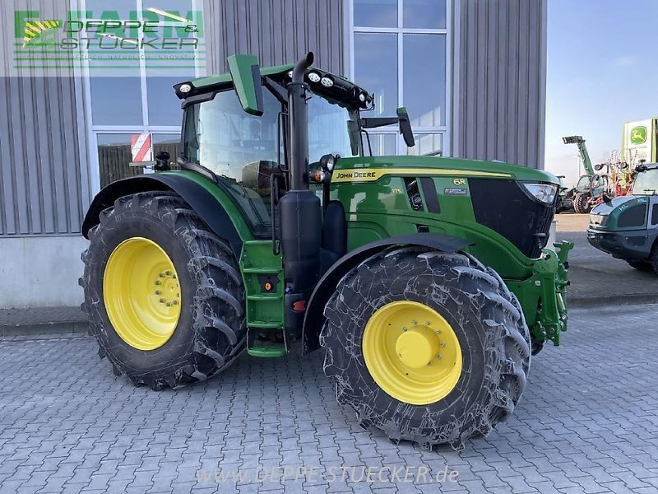 John Deere 6r 175 - Traktor: obrázek 4 John Deere 6r 175 - Traktor: obrázek 4