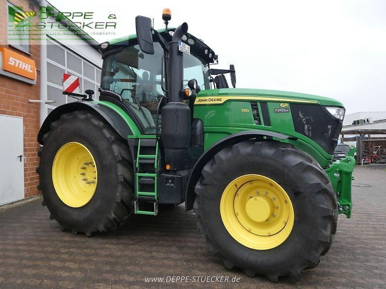 John Deere 6r 230 - Traktor: obrázek 4 John Deere 6r 230 - Traktor: obrázek 4