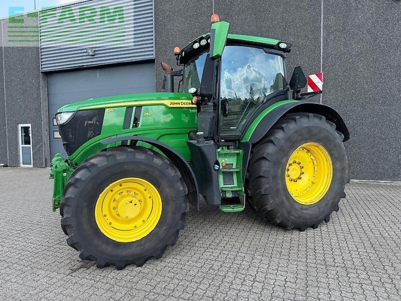 Traktor John Deere 6r 250: obrázek 8