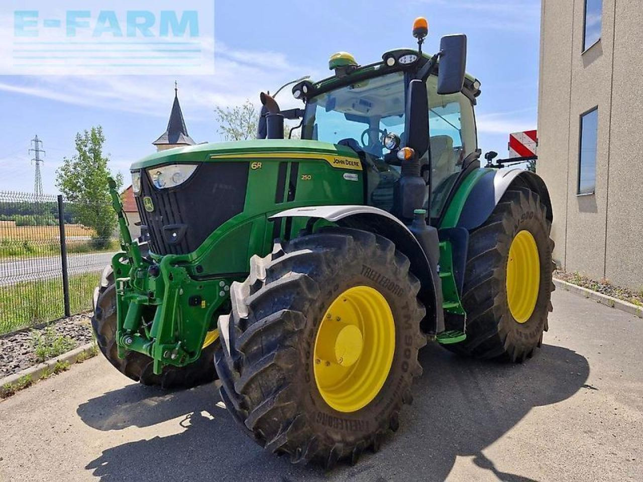 John Deere 6r 250 - Traktor: obrázek 2 John Deere 6r 250 - Traktor: obrázek 2