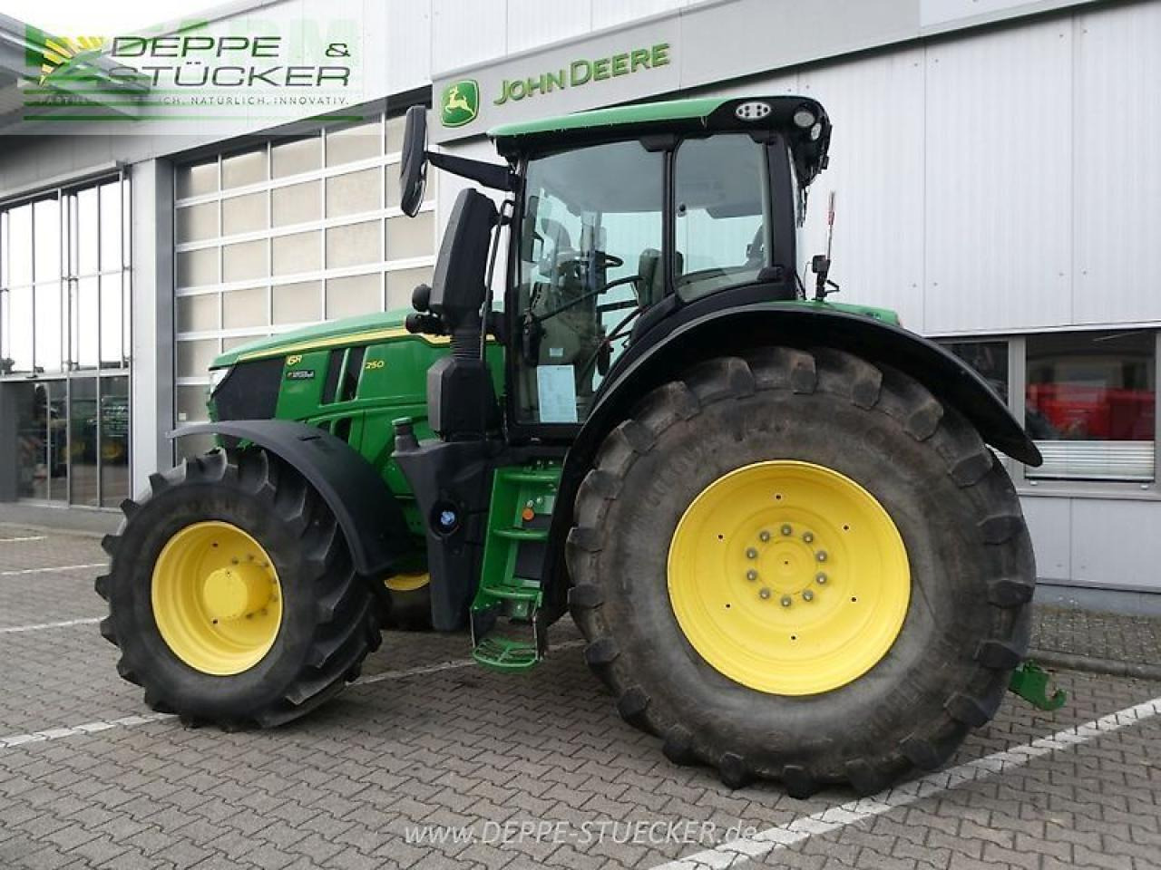 John Deere 6r 250 - Traktor: obrázek 3 John Deere 6r 250 - Traktor: obrázek 3