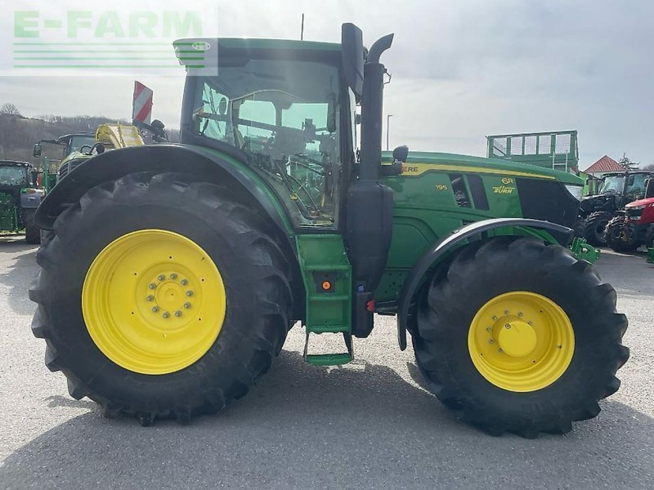 John Deere 6r195 / 6r 195 - Traktor: obrázek 2 John Deere 6r195 / 6r 195 - Traktor: obrázek 2