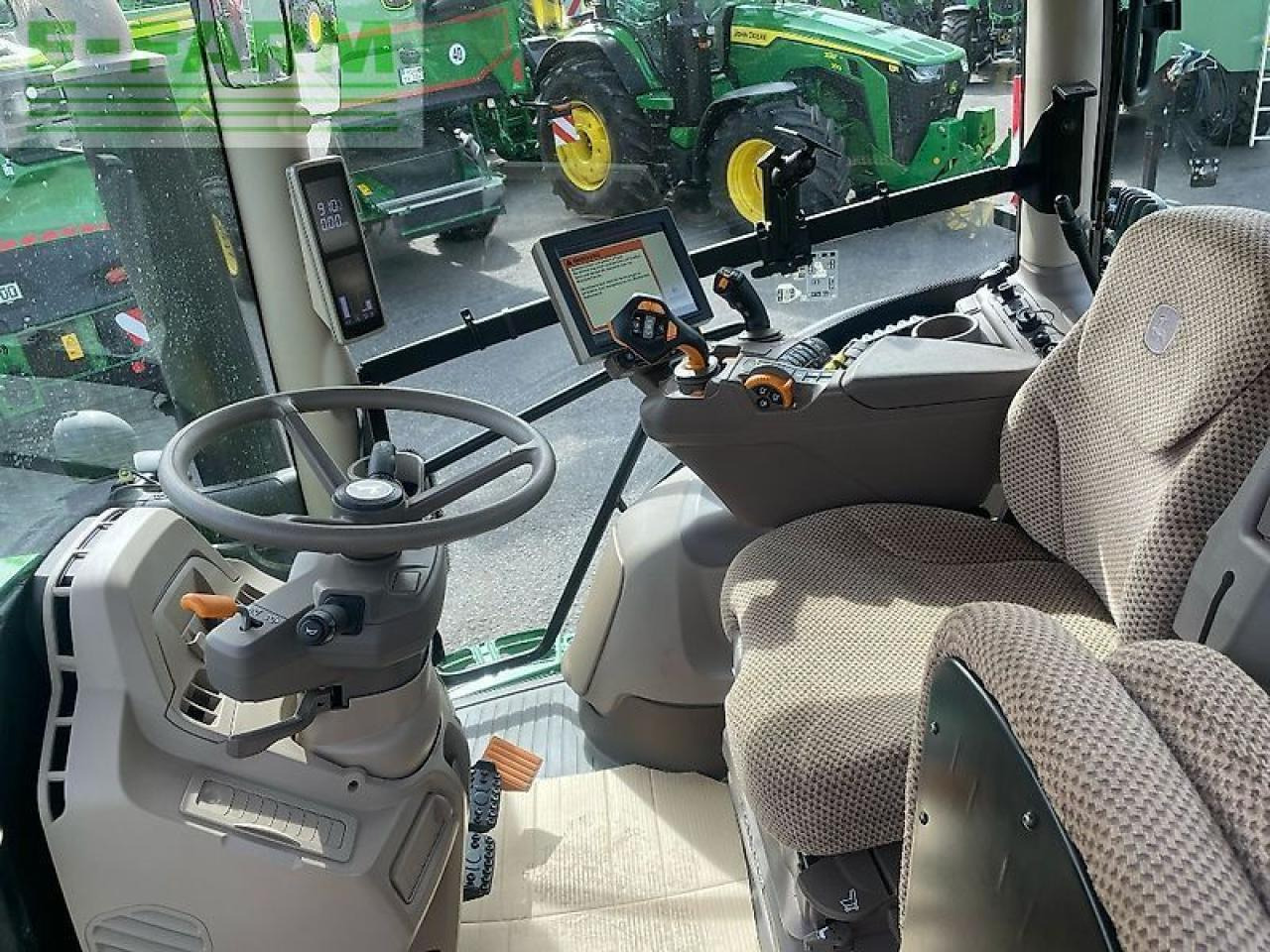 Traktor John Deere 6r215 / 6r 215: obrázek 7