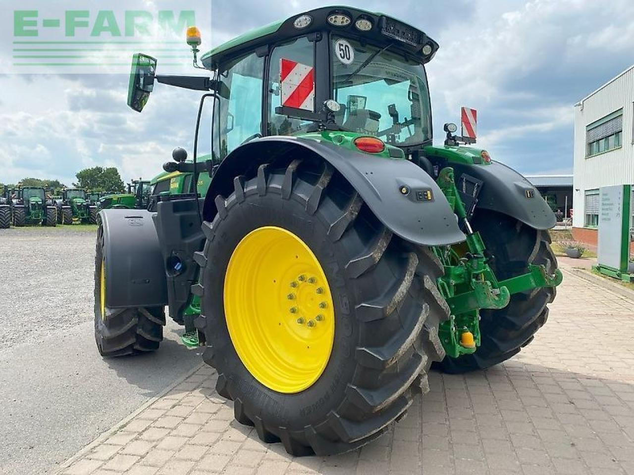John Deere 6r215 - Traktor: obrázek 4 John Deere 6r215 - Traktor: obrázek 4