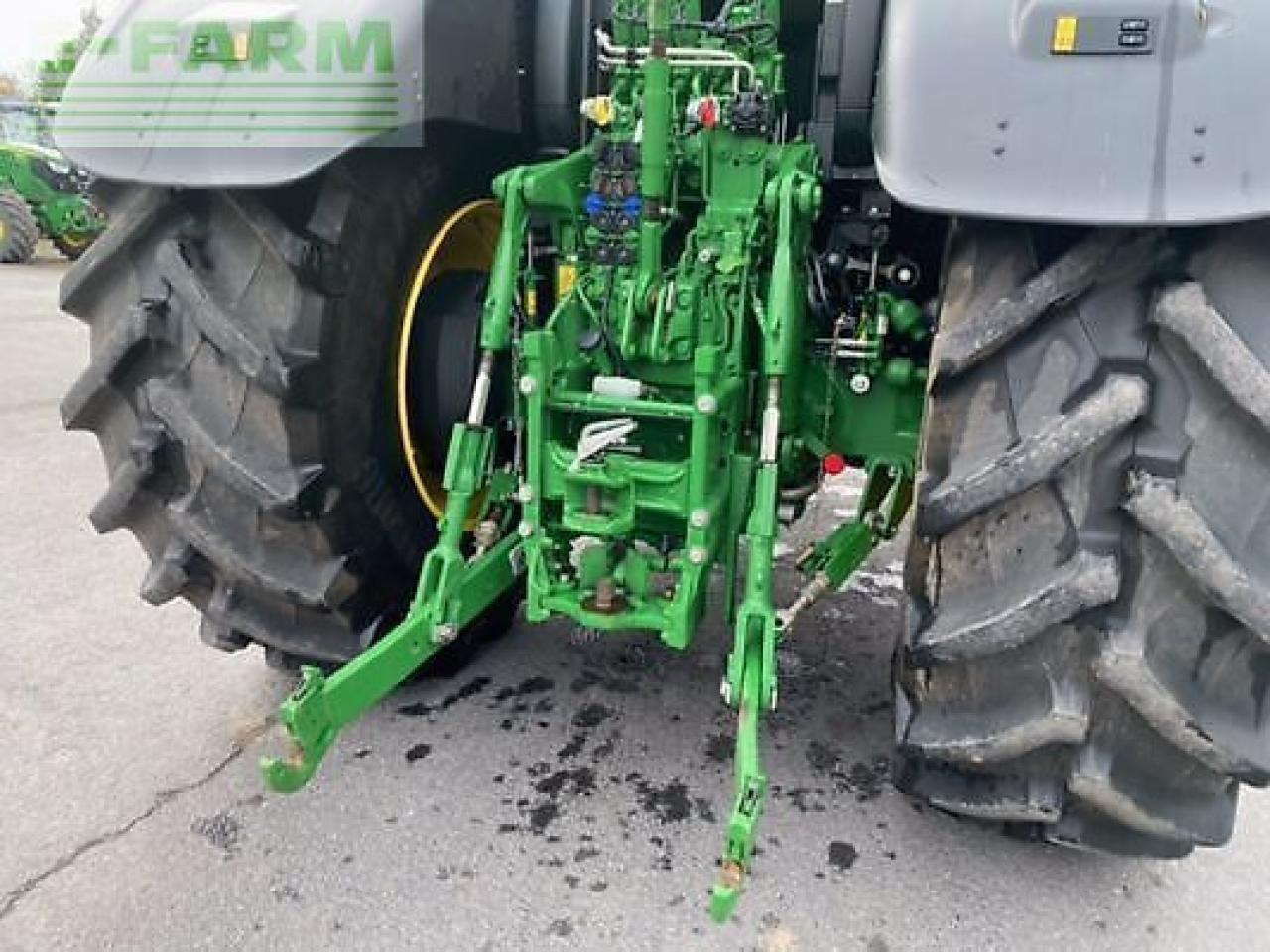 John Deere 6r215 - Traktor: obrázek 5 John Deere 6r215 - Traktor: obrázek 5