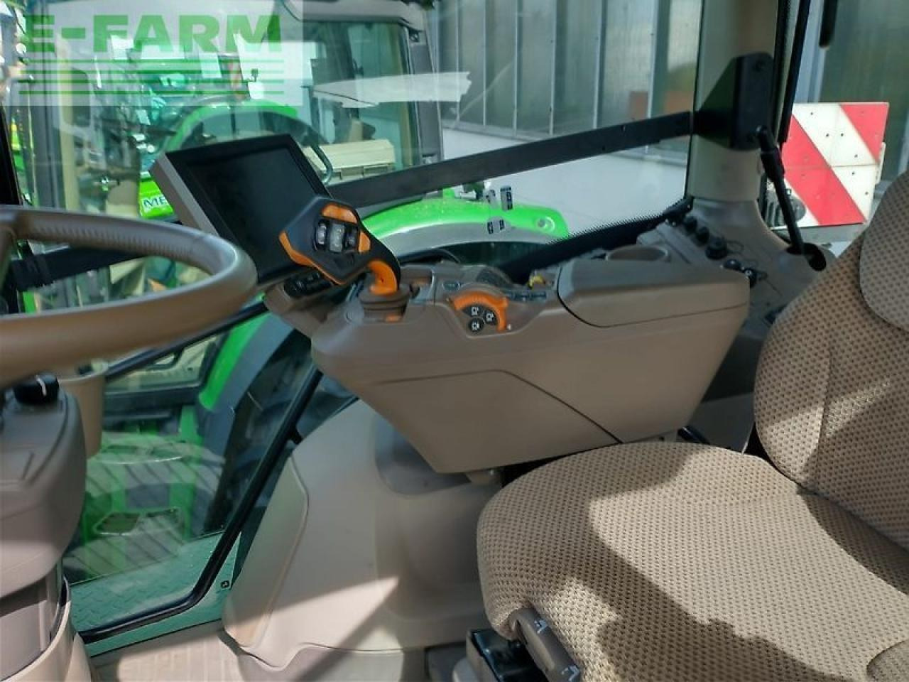 John Deere 6r230 - Traktor: obrázek 5 John Deere 6r230 - Traktor: obrázek 5