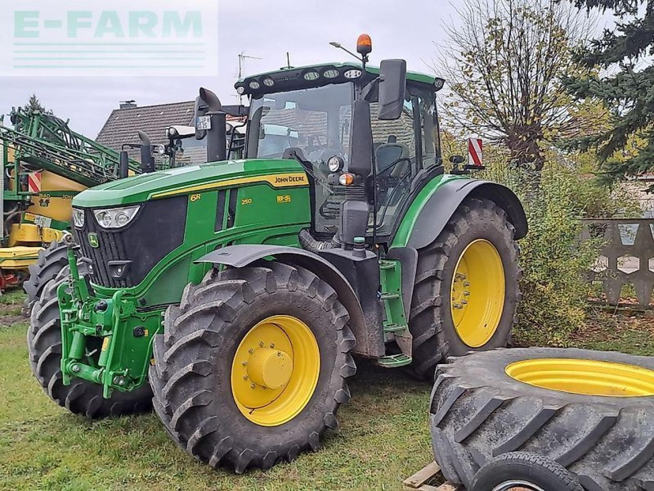 John Deere 6r250 - Traktor: obrázek 4 John Deere 6r250 - Traktor: obrázek 4