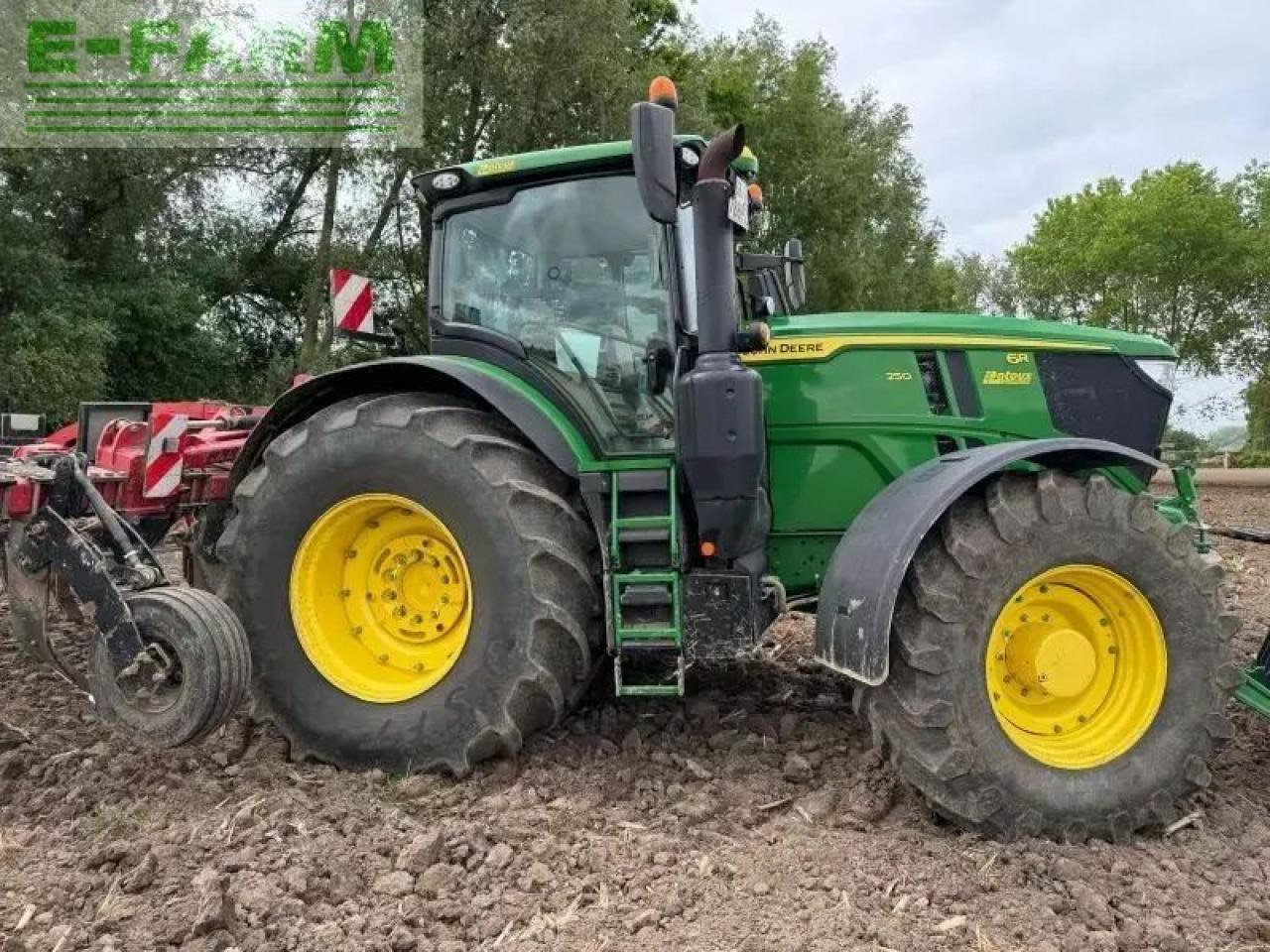 John Deere 6r250 - Traktor: obrázek 1 John Deere 6r250 - Traktor: obrázek 1