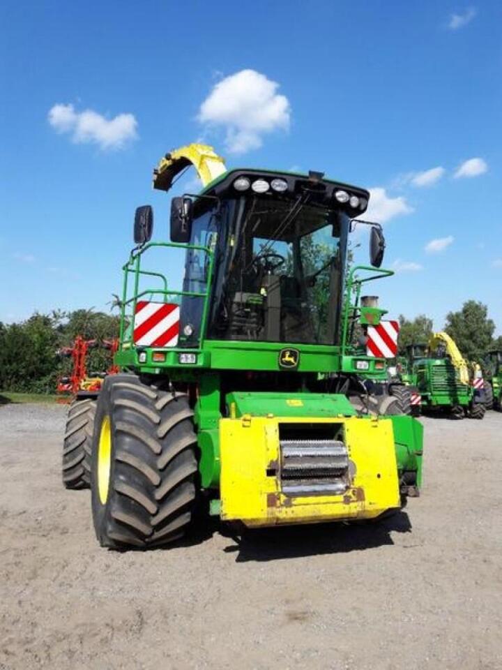 John Deere 7350 ohne vorsatz - Sklízecí řezačka: obrázek 2 John Deere 7350 ohne vorsatz - Sklízecí řezačka: obrázek 2