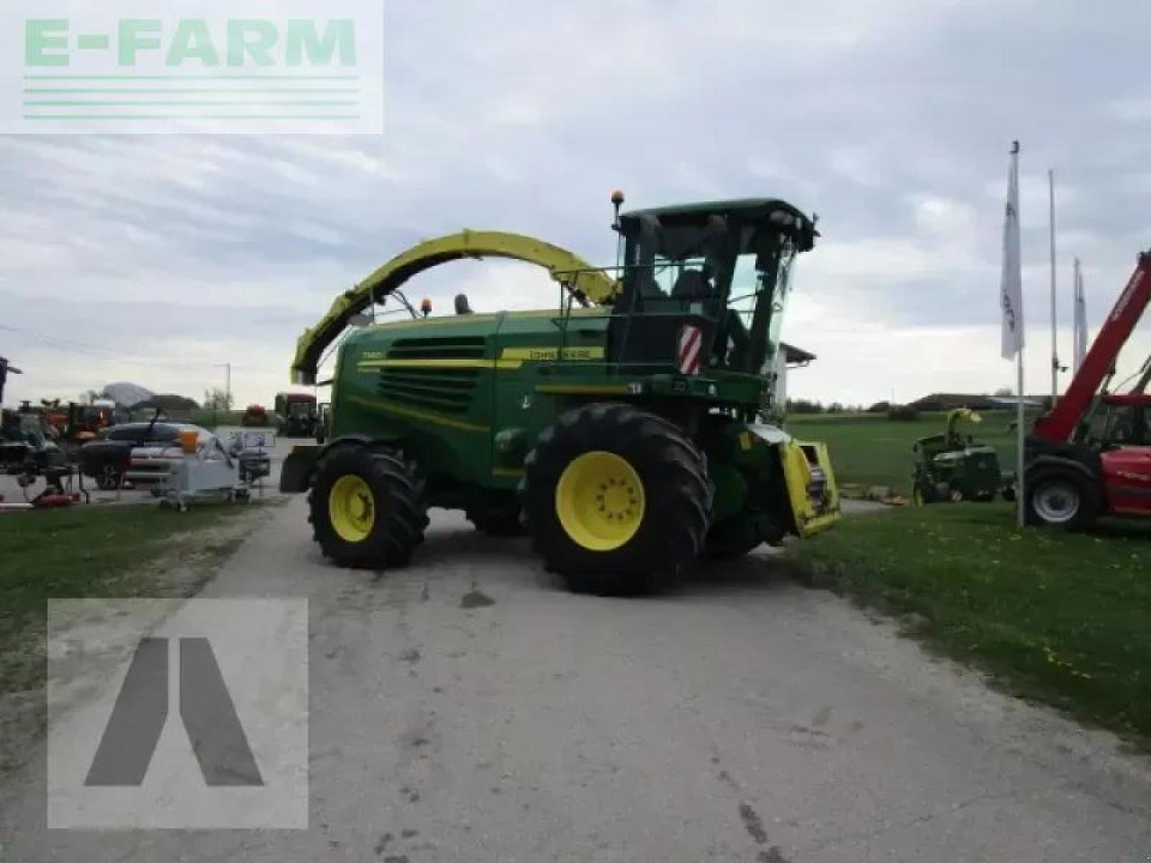 John Deere 7350i - Sklízecí řezačka: obrázek 2 John Deere 7350i - Sklízecí řezačka: obrázek 2