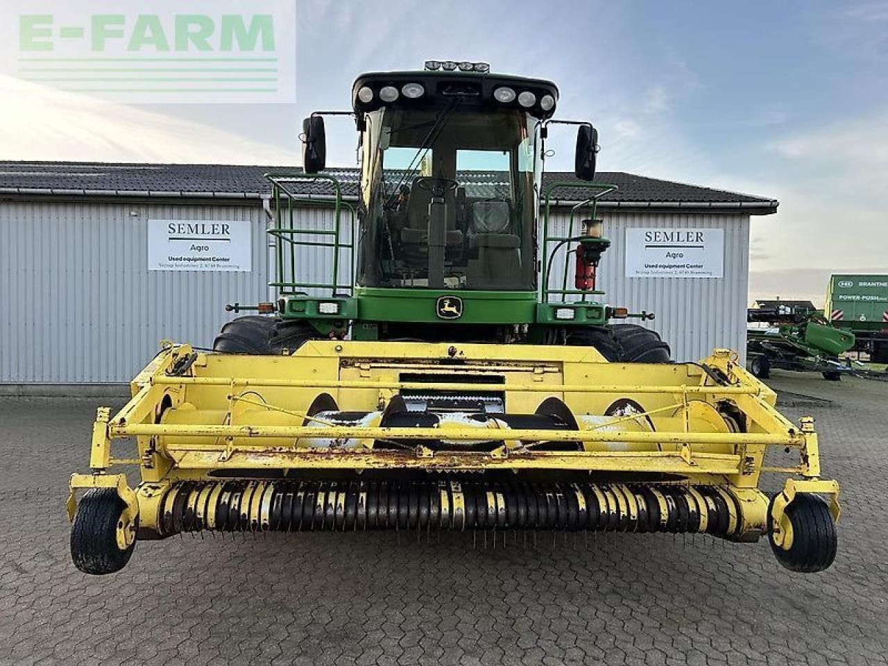 John Deere 7700 - Traktor: obrázek 2 John Deere 7700 - Traktor: obrázek 2