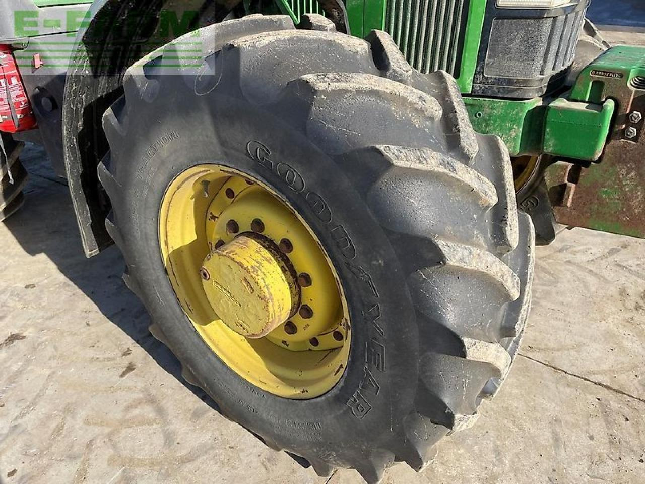 Traktor John Deere 7800: obrázek 13