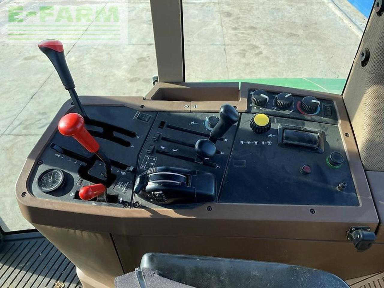 Traktor John Deere 7800: obrázek 26
