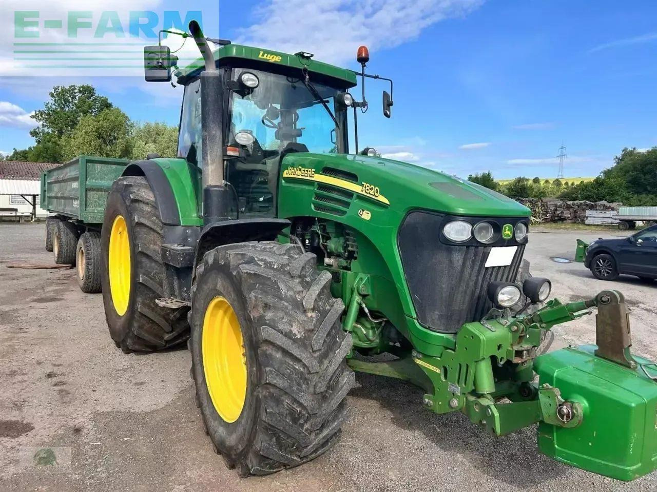 John Deere 7820 - Traktor: obrázek 2 John Deere 7820 - Traktor: obrázek 2