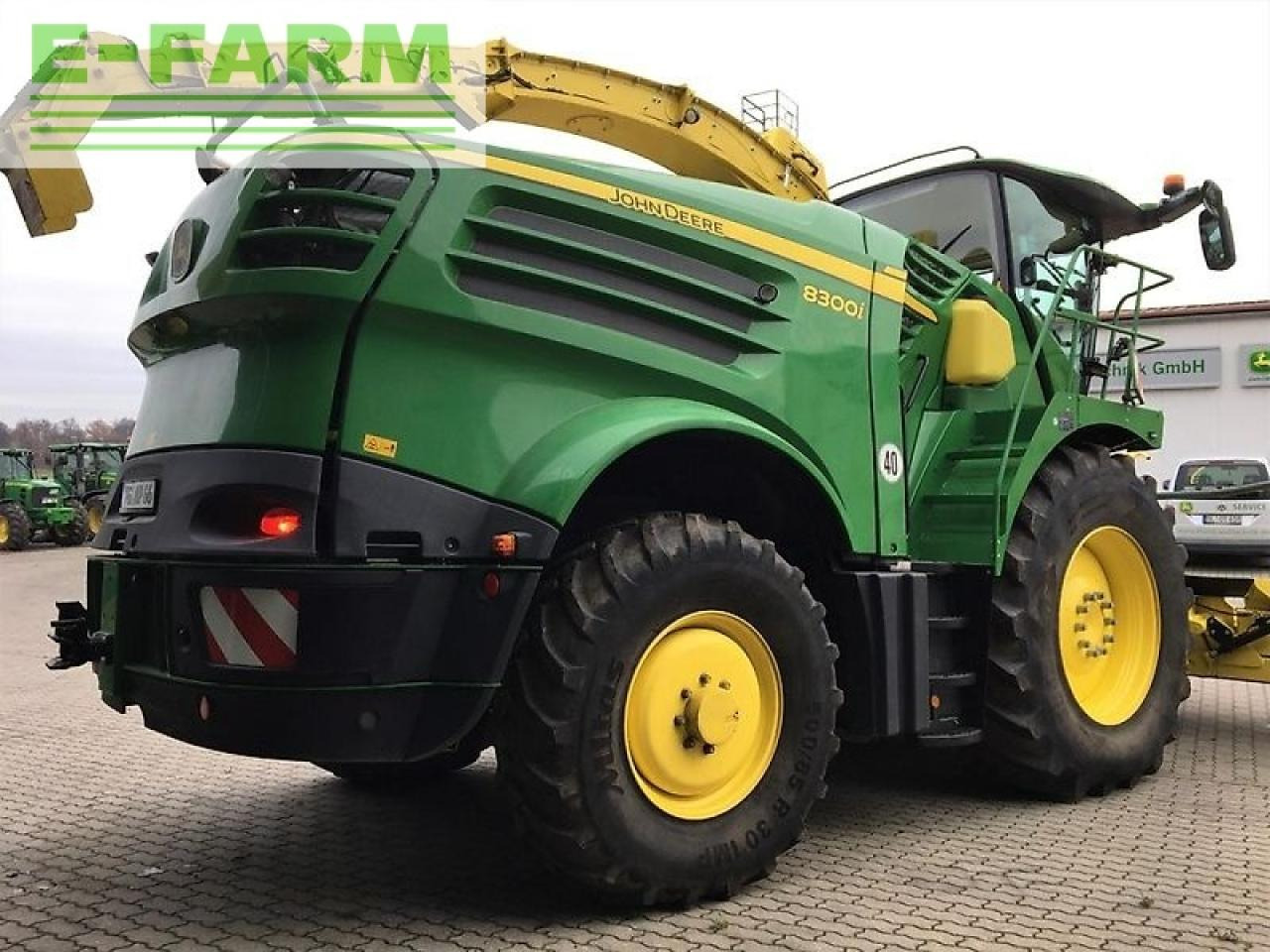 John Deere 8300i mit kemper 360+ & 639 pickup - Sklízecí řezačka: obrázek 3 John Deere 8300i mit kemper 360+ & 639 pickup - Sklízecí řezačka: obrázek 3