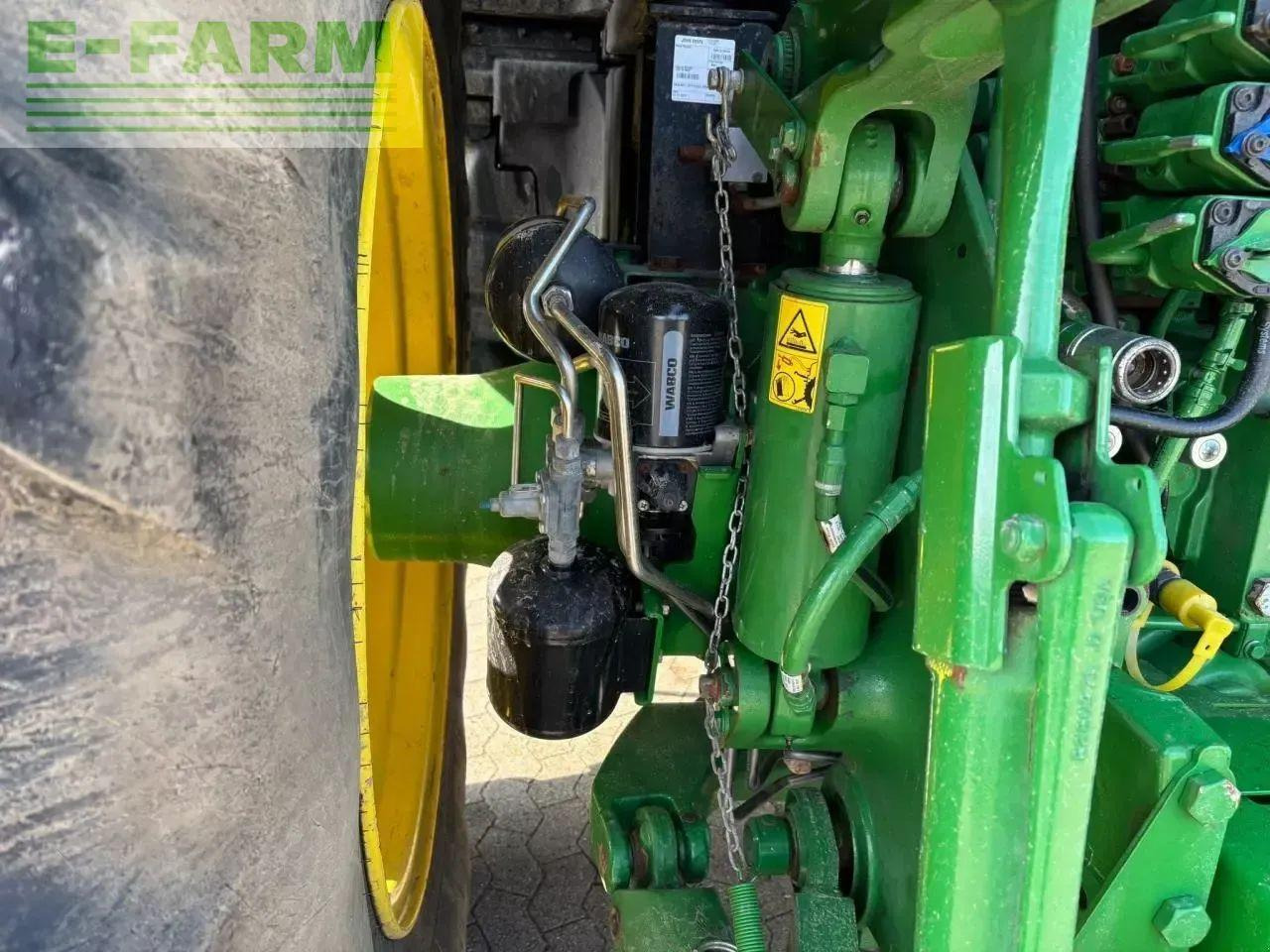 John Deere 8320r - Traktor: obrázek 4 John Deere 8320r - Traktor: obrázek 4