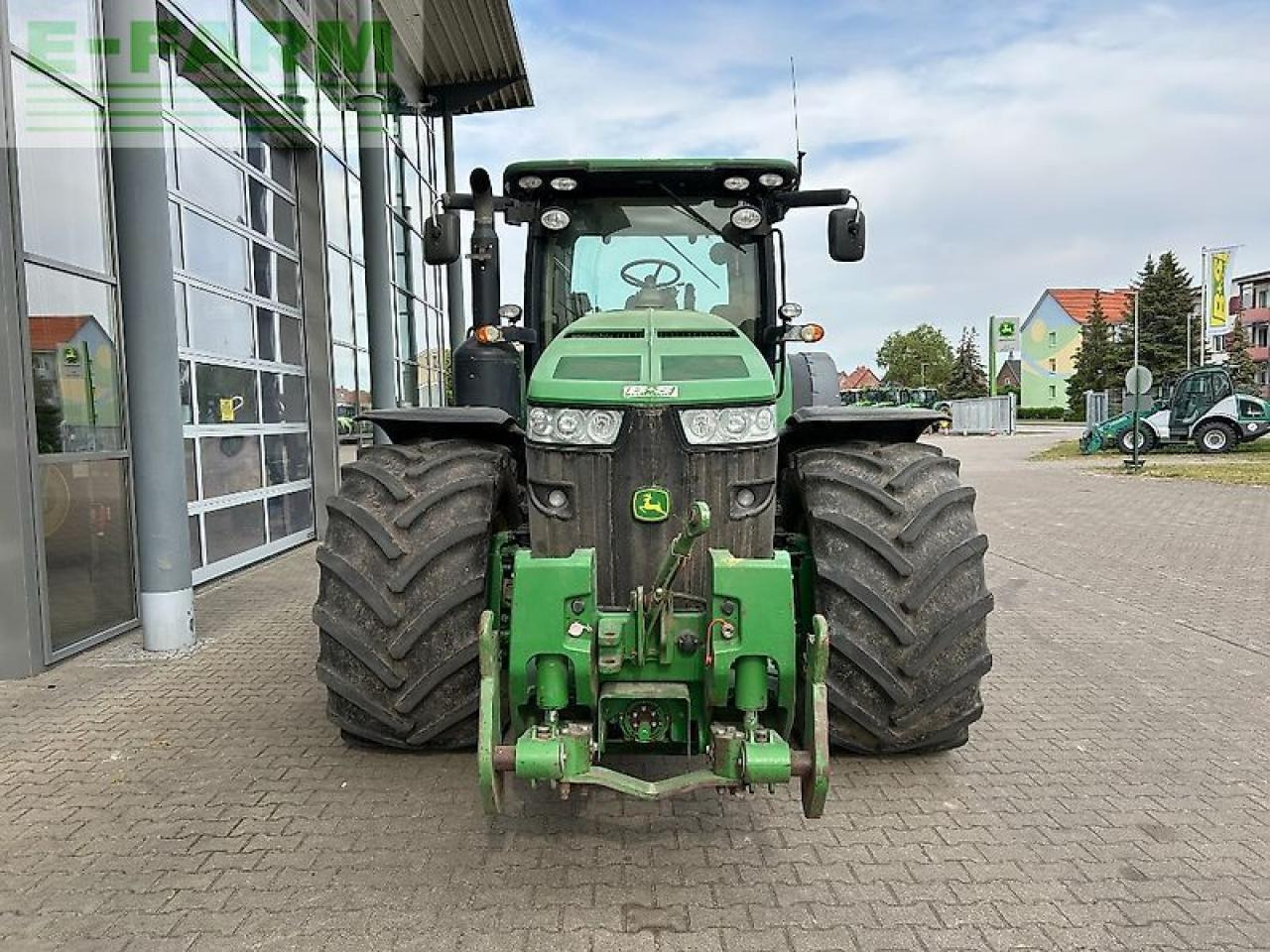 John Deere 8335r - Traktor: obrázek 3 John Deere 8335r - Traktor: obrázek 3