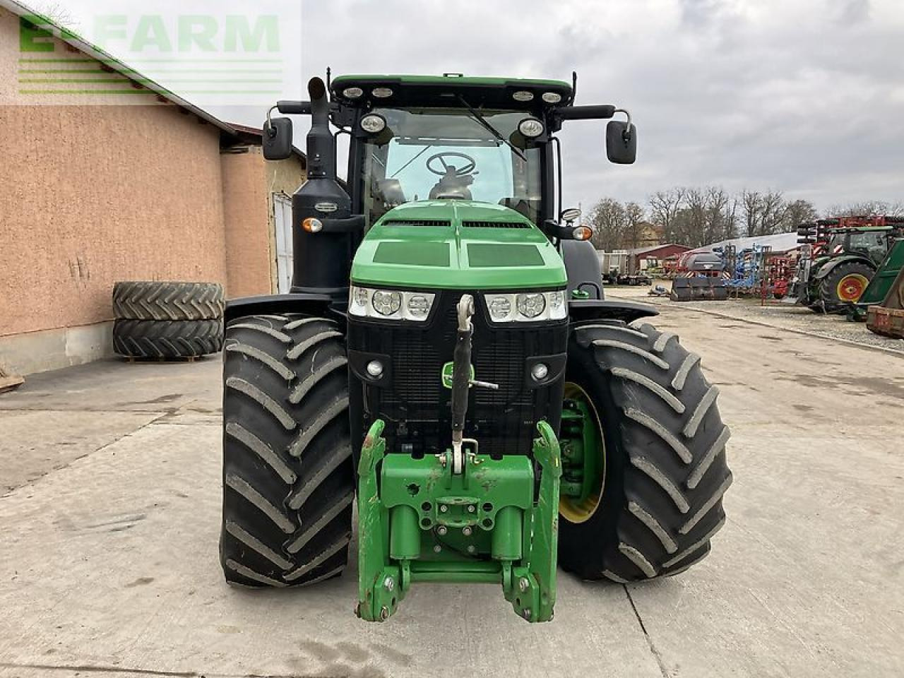 John Deere 8345r *e23* - Traktor: obrázek 4 John Deere 8345r *e23* - Traktor: obrázek 4