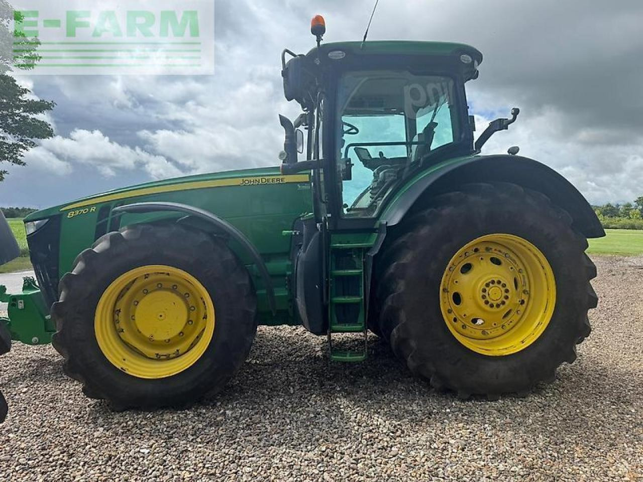 John Deere 8370r - Traktor: obrázek 2 John Deere 8370r - Traktor: obrázek 2